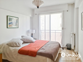 
                                                                                        Vente
                                                                                         Paris 20ème 3P traversant 66 m² rénové avec cave