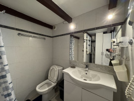 
                                                                                        Location
                                                                                         PARIS 6 - RUE DAUPHINE | Grand Studio meublé
