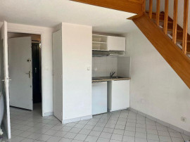 
                                                                                        Location
                                                                                         Part. T1bis 30m² mezzanine, loggia, parking