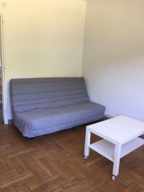 
                                                                                        Location
                                                                                         Particulier loue studio meublé de 26 m²