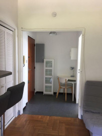 
                                                                                        Location
                                                                                         Particulier loue studio meublé de 26 m²