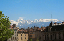 
                                                                                        Location
                                                                                         Particulier loue T2 bis meublé 45m2 Grenoble