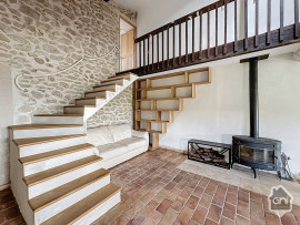 
                                                                                        Vente
                                                                                         Partie de Mas avec dépendance sur terrain