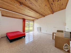 
                                                                                        Vente
                                                                                         Partie de Mas avec dépendance sur terrain