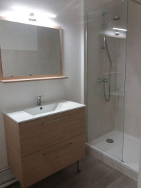 
                                                                                        Location
                                                                                         PAU, particulier loue appartement T1 meublé 33 m2
