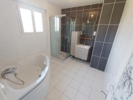 Vente
Pavillon 3 chambres et garage Rainneville