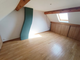 Vente
Pavillon 3 chambres et garage Rainneville