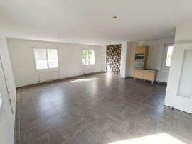 Vente
Pavillon 3 chambres et garage Rainneville