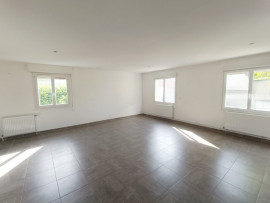 Vente
Pavillon 3 chambres et garage Rainneville