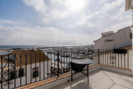 
                                                                                        Vente
                                                                                         Penthouse sur la Marina de Puerto Banus