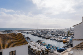 
                                                                                        Vente
                                                                                         Penthouse sur la Marina de Puerto Banus