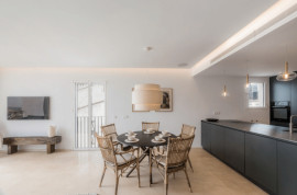 
                                                                                        Vente
                                                                                         Penthouse sur la Marina de Puerto Banus
