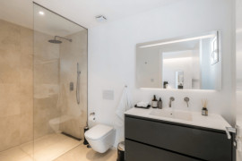 
                                                                                        Vente
                                                                                         Penthouse sur la Marina de Puerto Banus