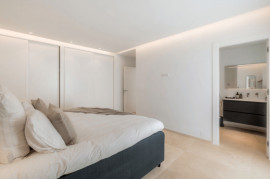 
                                                                                        Vente
                                                                                         Penthouse sur la Marina de Puerto Banus