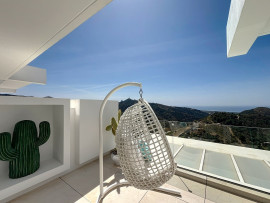 
                                                                                        Vente
                                                                                         Penthouse vue mer & montagne à Palo Alto