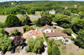 
                                                                                        Vente
                                                                                         PERIGORD DOMAINE AVEC PRL 24 HA MARIAGES