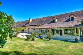 Vente
PERIGORD PROPRIETE 57 HA ETANGS