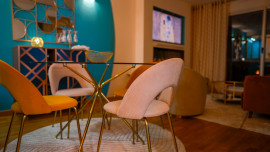 Location
Perle Art Déco – Balcon Ensoleillé – Internet Ultra-Rapide – Parking Privé – Entièrement Équipé (loyer tout inclus)