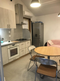 
                                                                                        Location
                                                                                         Petit T2 tranquille