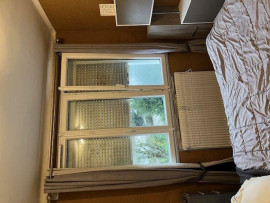 
                                                                                        Colocation
                                                                                         Petite chambre meublée très calme