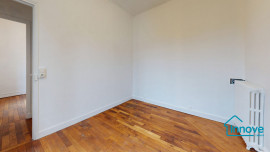 
                                                                                        Location
                                                                                         Petite maison avec jardinet