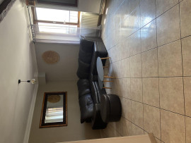 
                                                                                        Colocation
                                                                                         Petite maison de ville, tranquille