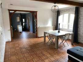 
                                                                                        Location
                                                                                         Petite maison du XIXème dans village calme