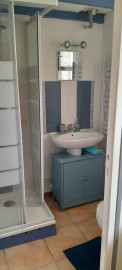 
                                                                                        Location
                                                                                         Petite maison meublée