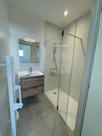 
                                                                                        Location
                                                                                         Petite Maison tranquille