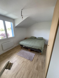 
                                                                                        Location
                                                                                         Petite maison tranquille