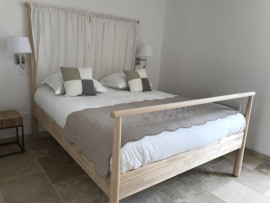 
                                                                                        Location
                                                                                         Petite maison tranquille