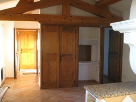 
                                                                                        Location
                                                                                         Petite maison tranquille avec jardin