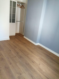 
                                                                                        Location
                                                                                         Petite maison ville avec jardin quartier Calme.