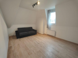 
                                                                                        Location
                                                                                         petite résidence tranquille quartier pavillonnaire
