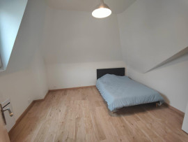 
                                                                                        Location
                                                                                         petite résidence tranquille quartier pavillonnaire