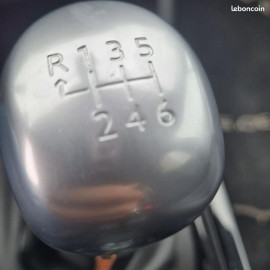 Voiture
Peugeot 2008 1.2 PURETECH - 12V TURBO