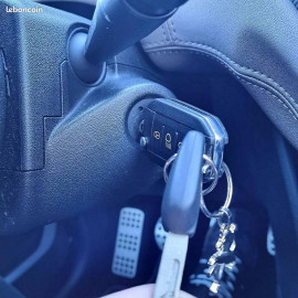 Voiture
Peugeot 2008 I (CU_) 1.6 BlueHDi 120 (120Cv)