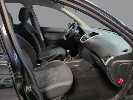 
                                                                                        Voiture
                                                                                         PEUGEOT 206+ - 1.4 HDi 70 CV SPORTIUM - 4 CV