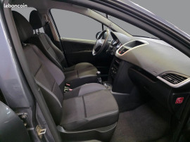 
                                                                                        Voiture
                                                                                         PEUGEOT 207 - 1.6 Hdi 90 CV 99G - 4 CV