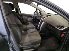 
                                                                                        Voiture
                                                                                         Peugeot 207