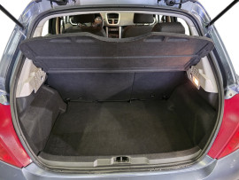 
                                                                                        Voiture
                                                                                         Peugeot 207