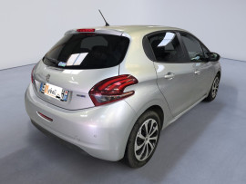 
                                                                                        Voiture
                                                                                         PEUGEOT 208 - 1.6 Blue-HDi 75 CV STYLE - 4 CV