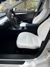 
                                                                                        Voiture
                                                                                         Peugeot 208 (2) 1.6 BLUEHDI 120 S&S FELINE 5P