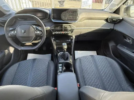 
                                                                                        Voiture
                                                                                         PEUGEOT 208 ALLURE