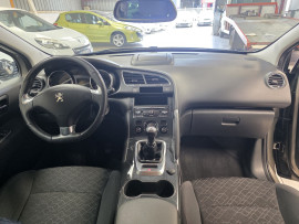 
                                                                                        Voiture
                                                                                         PEUGEOT 3008 - 1.6 Blue-HDi 120 CV STYLE - 6 CV