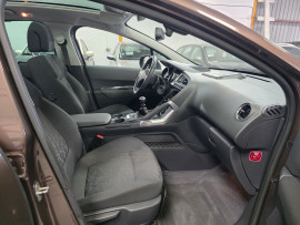 
                                                                                        Voiture
                                                                                         PEUGEOT 3008 - 1.6 HDi 115 CV ALLURE - 6 CV