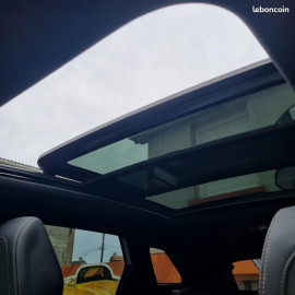Voiture
Peugeot 3008 2.0 BLUE HDI II 177 cv Boîte auto