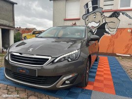 Voiture
Peugeot 308 1.6 BlueHDi 120 cv allure