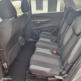 Voiture
Peugeot 5008 1.5 BlueHDi EAT8 S&S 130 cv Boîte auto