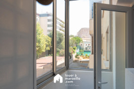 
                                                                                        Location
                                                                                         Pharo Catalans